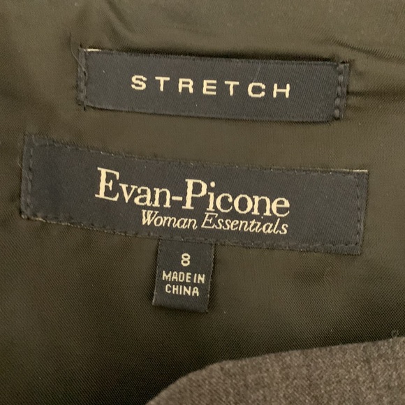 Nearly New Charcoal Gray Lined Trumpet Skirt - Picture 5 of 6